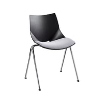 Chaise coque avec structure époxy bicouche gris argenté et coque en plastique noir